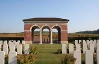 © Tourisme en Cambrésis Cimetière Anneux